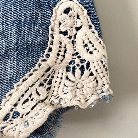 Target Brand High-rise jean shorts lacey - Picture 3 of 4